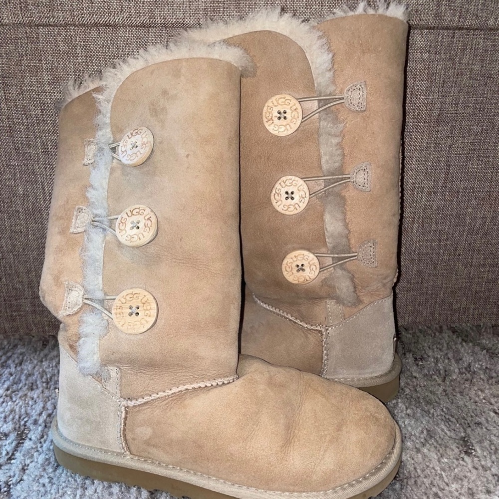 UGG Bailey button tall